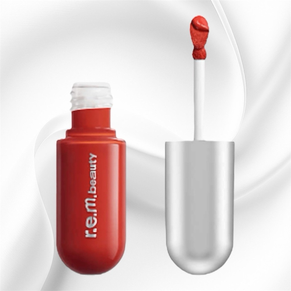 R.E.M. BEAUTY On Your Collar Liquid Lipstick - Topless